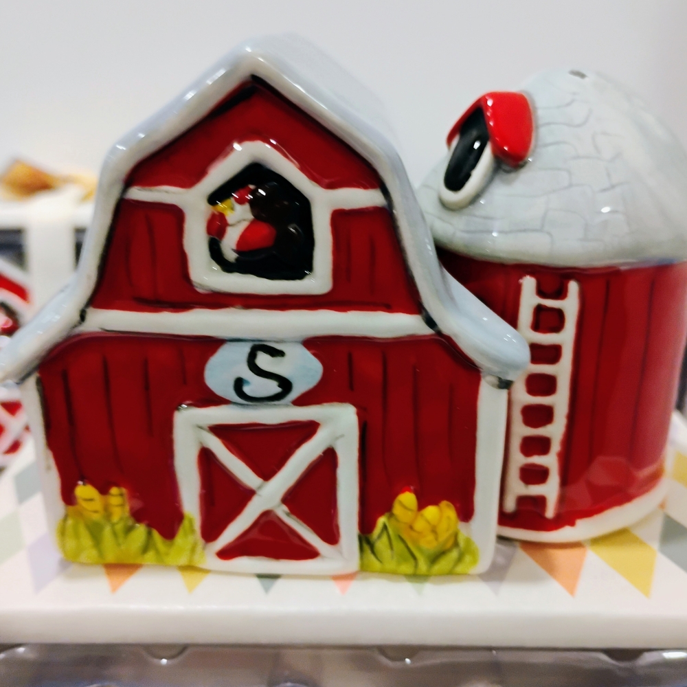 Blue Sky Ceramic 4.5" x 2.75" x 3" Barn/Silo 15730 Painted BRAND-NEW w/tag/box - Picture 13 of 15